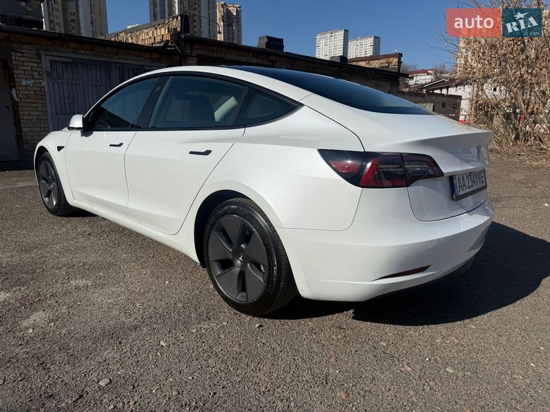 Седан Tesla Model 3 2023 в Киеве фото 12 Седан Tesla Model 3 2023 в Киеве