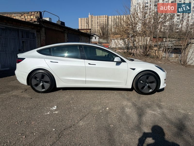 Седан Tesla Model 3 2023 в Киеве фото 21 Седан Tesla Model 3 2023 в Киеве