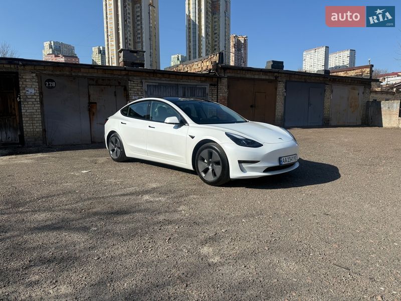 Седан Tesla Model 3 2023 в Киеве фото 27 Седан Tesla Model 3 2023 в Киеве