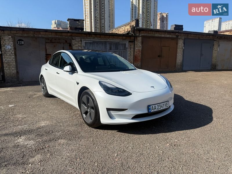 Седан Tesla Model 3 2023 в Киеве фото 29 Седан Tesla Model 3 2023 в Киеве