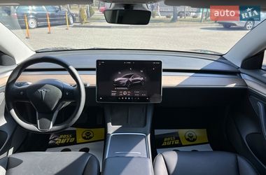 Седан Tesla Model 3 2022 в Львове