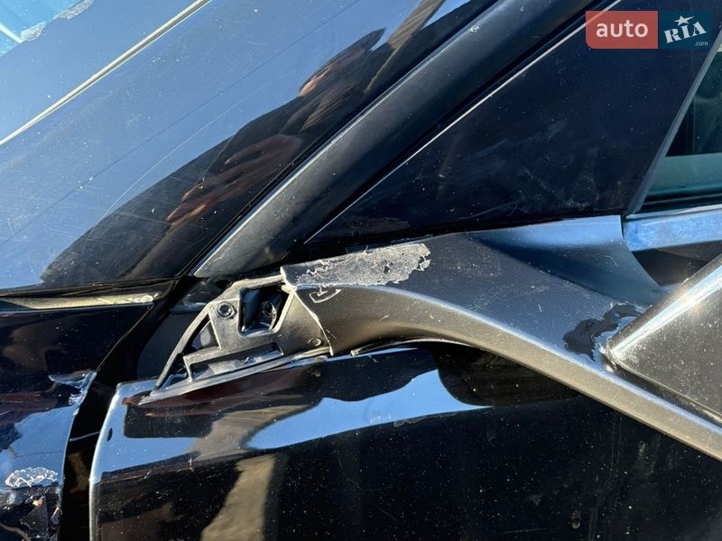 Седан Tesla Model 3 2021 в Ровно