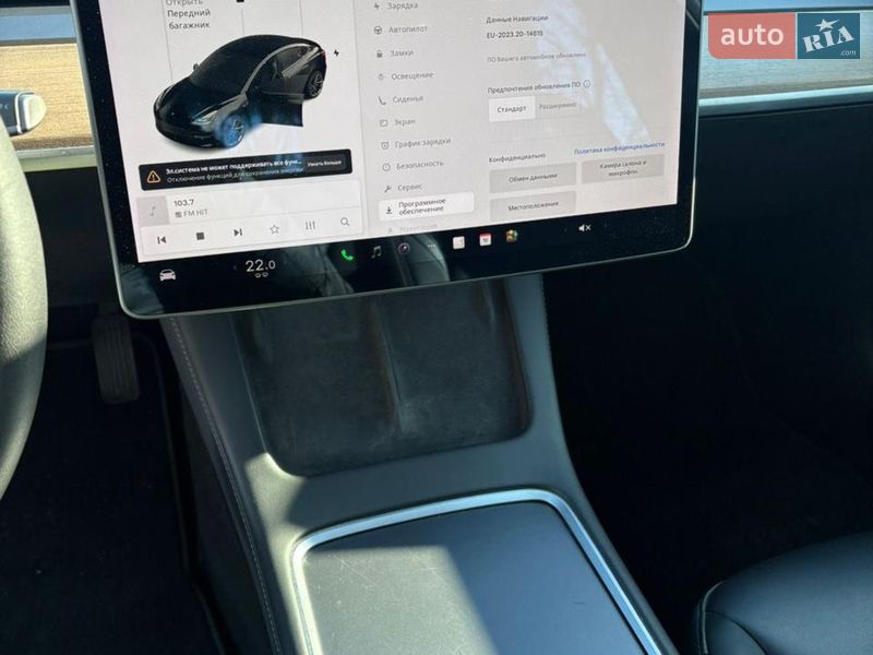 Седан Tesla Model 3 2021 в Ровно