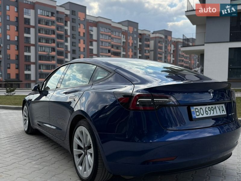 Седан Tesla Model 3 2021 в Тернополе
