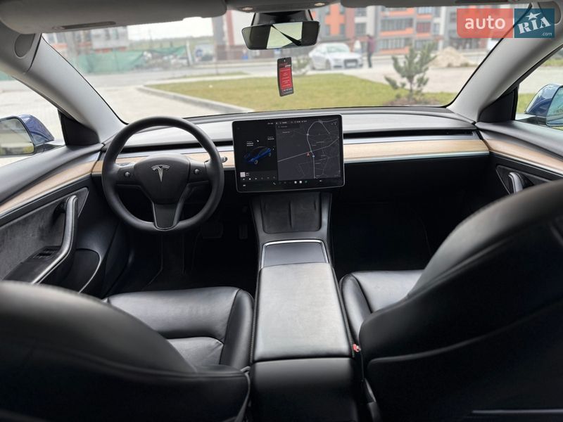 Седан Tesla Model 3 2021 в Тернополе