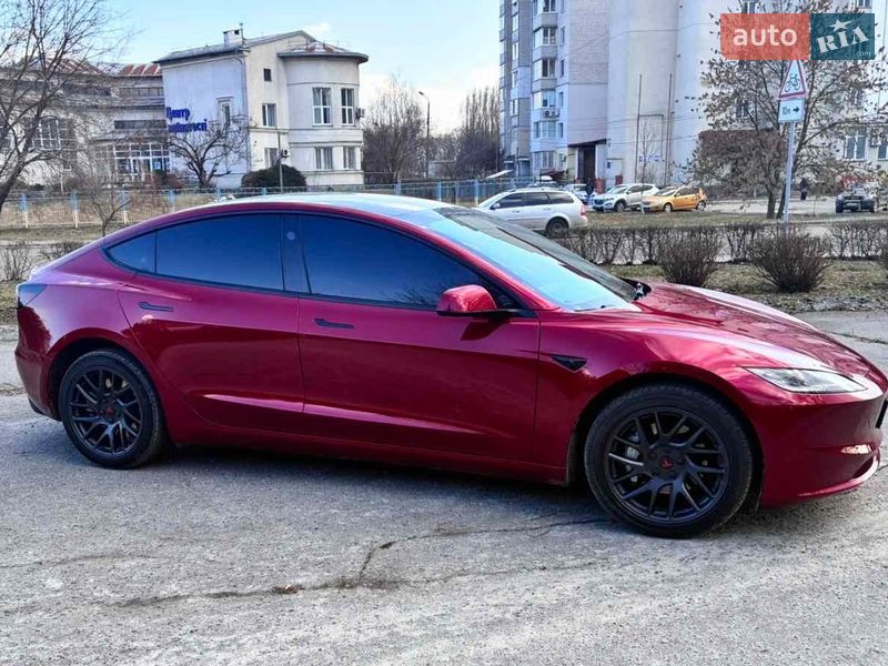 Седан Tesla Model 3 2024 в Киеве