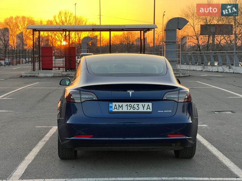 Седан Tesla Model 3 2020 в Киеве