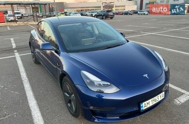 Седан Tesla Model 3 2020 в Киеве
