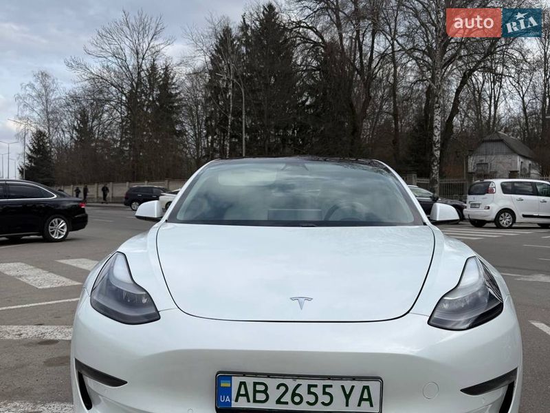 Седан Tesla Model 3 2020 в Виннице