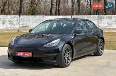 Седан Tesla Model 3 2019 в Луцке