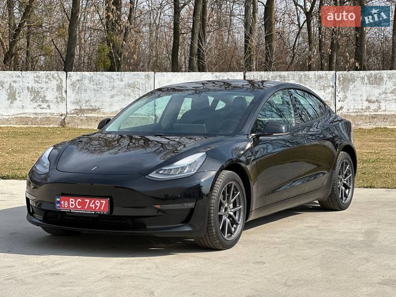 Tesla Model 3 2019