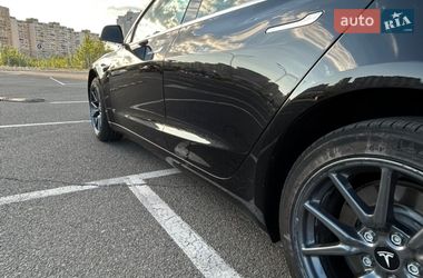 Седан Tesla Model 3 2018 в Киеве