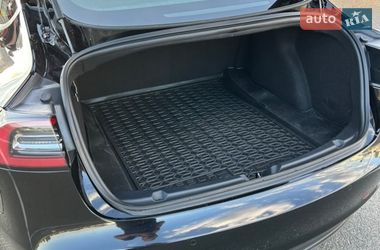 Седан Tesla Model 3 2018 в Киеве
