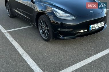 Седан Tesla Model 3 2018 в Киеве