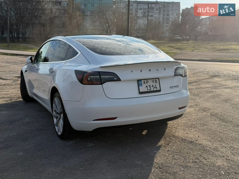 Седан Tesla Model 3 2018 в Запоріжжі