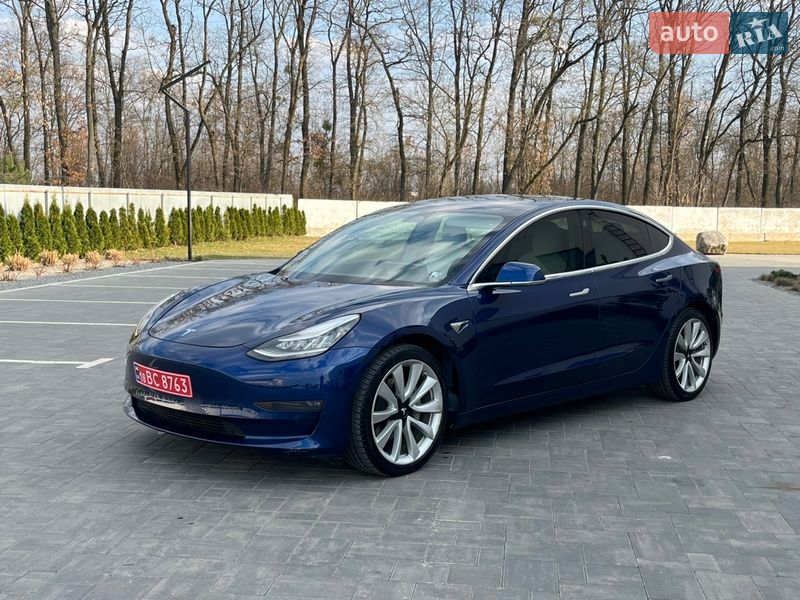 Седан Tesla Model 3 2019 в Луцке фото Седан Tesla Model 3 2019 в Луцке