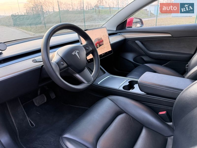 Седан Tesla Model 3 2022 в Києві