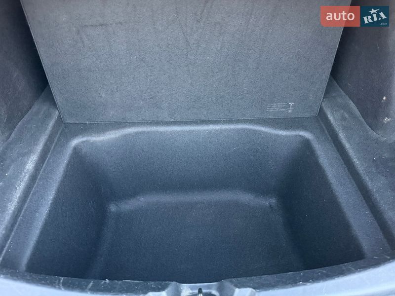 Седан Tesla Model 3 2022 в Києві