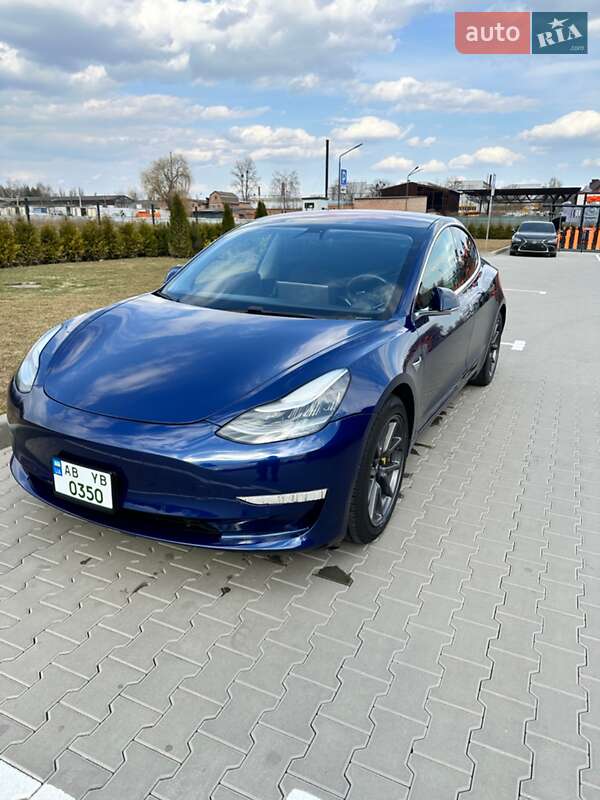 Седан Tesla Model 3 2018 в Вінниці