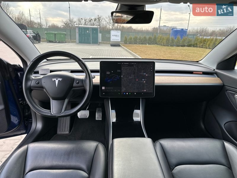 Седан Tesla Model 3 2018 в Вінниці