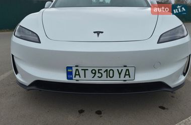 Седан Tesla Model 3 2025 в Ивано-Франковске