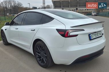 Седан Tesla Model 3 2025 в Івано-Франківську