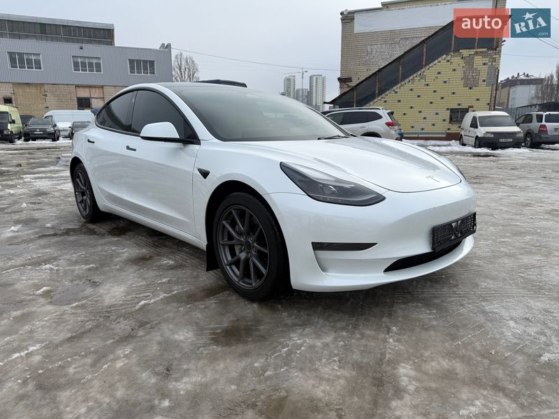 Седан Tesla Model 3 2023 в Києві фото 3 Седан Tesla Model 3 2023 в Києві