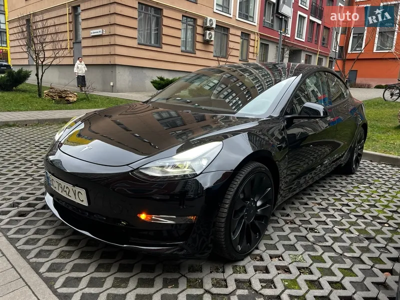 Tesla Model 3 2021