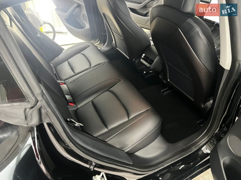 Седан Tesla Model 3 2021 в Львове фото 10 Седан Tesla Model 3 2021 в Львове
