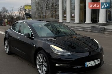 Седан Tesla Model 3 2020 в Одесі