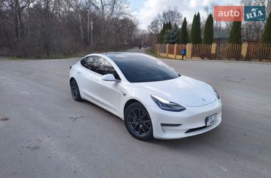 Седан Tesla Model 3 2020 в Днепре фото Седан Tesla Model 3 2020 в Днепре