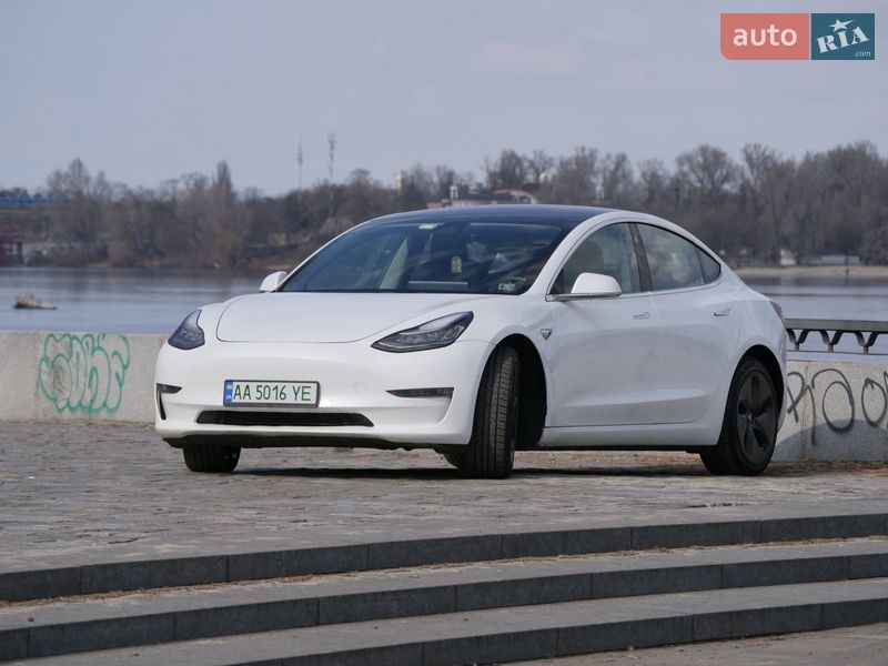 Tesla Model 3 2018 Tesla Model 3 2018