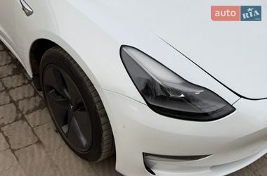 Седан Tesla Model 3 2020 в Тернополе