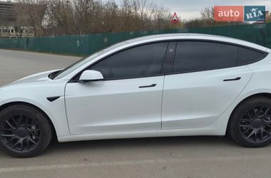 Седан Tesla Model 3 2025 в Ивано-Франковске