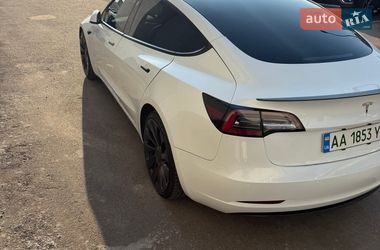 Седан Tesla Model 3 2022 в Киеве