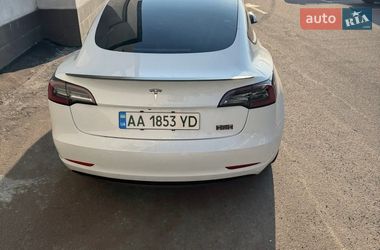 Седан Tesla Model 3 2022 в Киеве