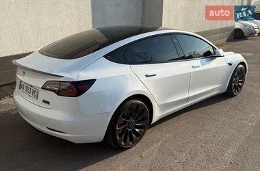 Седан Tesla Model 3 2022 в Киеве