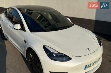 Седан Tesla Model 3 2022 в Киеве