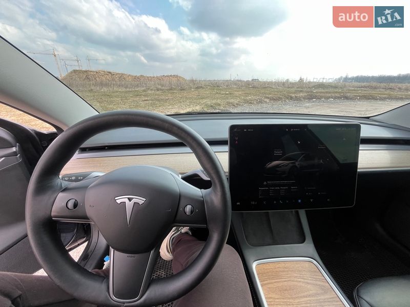 Седан Tesla Model 3 2022 в Вінниці