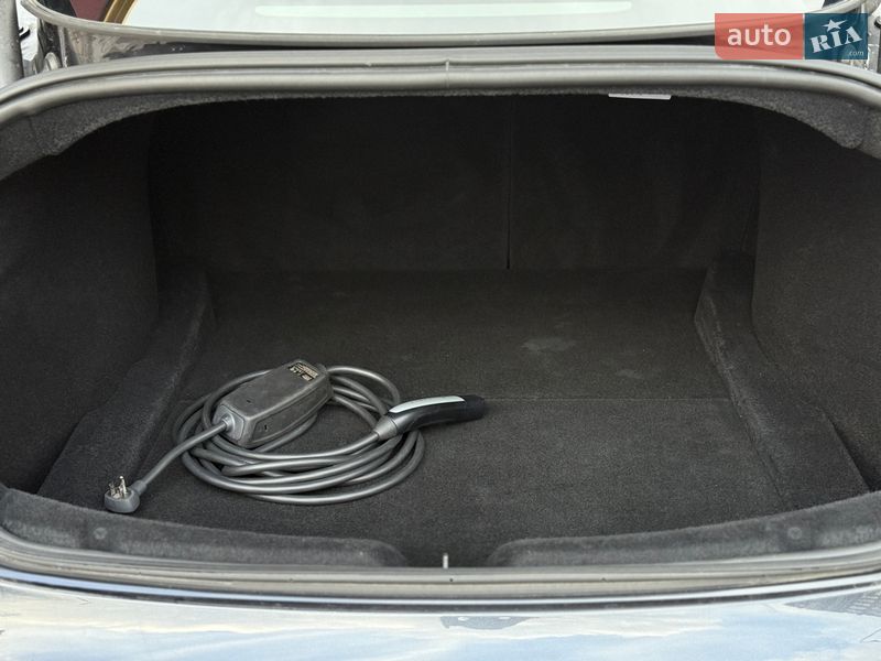 Седан Tesla Model 3 2024 в Тернополе фото 22 Седан Tesla Model 3 2024 в Тернополе