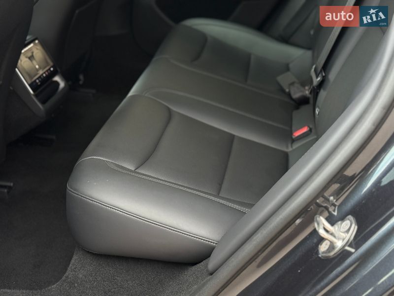 Седан Tesla Model 3 2024 в Тернополе фото 30 Седан Tesla Model 3 2024 в Тернополе