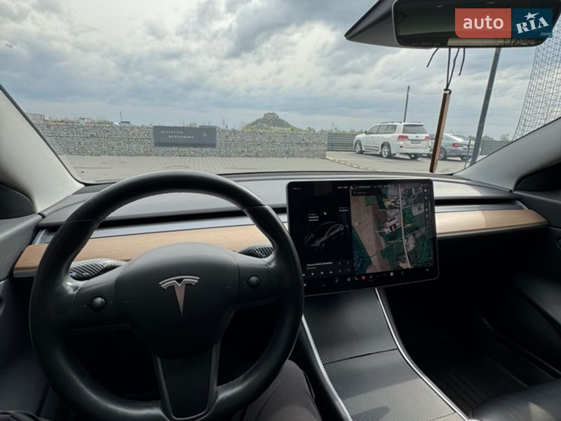 Седан Tesla Model 3 2019 в Мукачевому