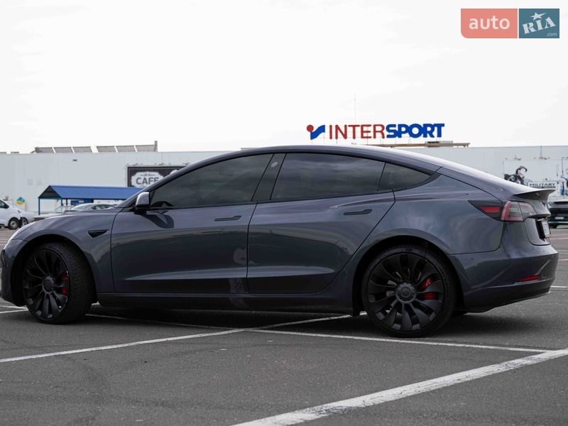 Седан Tesla Model 3 2022 в Одессе