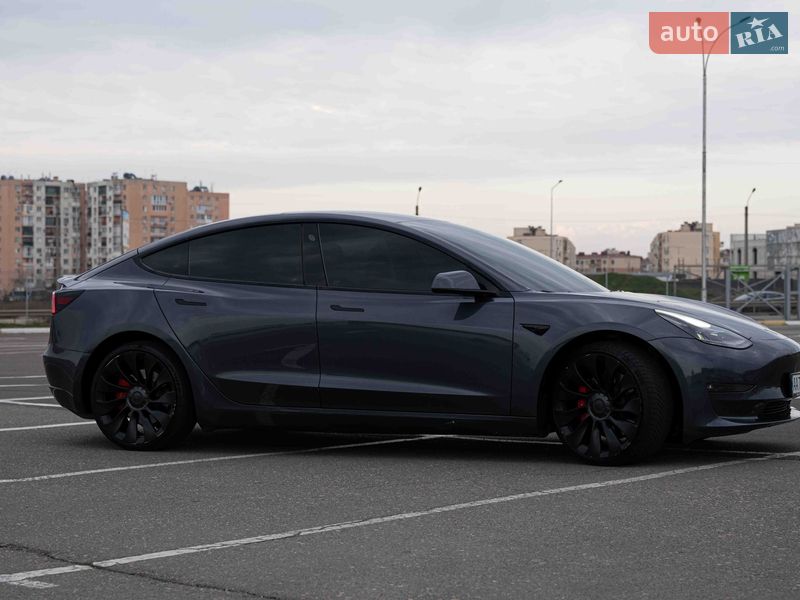 Седан Tesla Model 3 2022 в Одессе