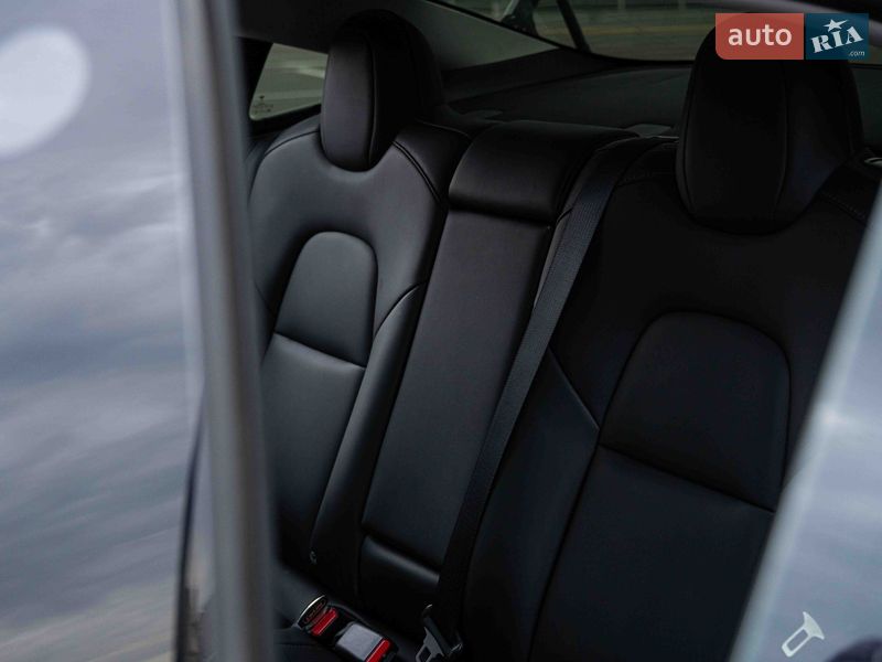 Седан Tesla Model 3 2022 в Одессе