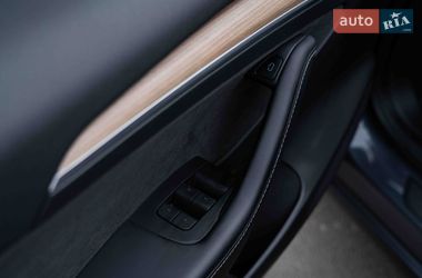 Седан Tesla Model 3 2022 в Одессе