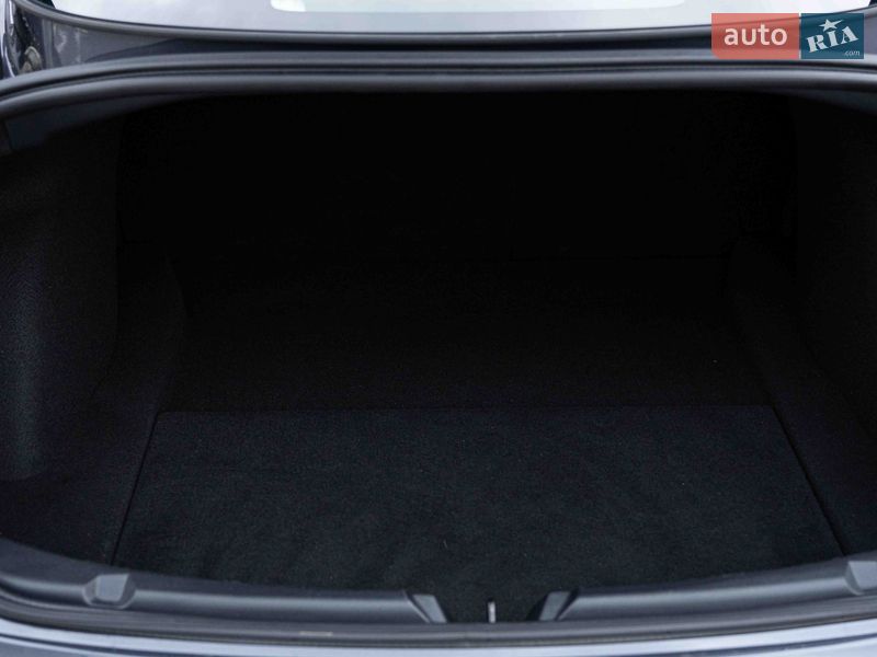 Седан Tesla Model 3 2022 в Одессе