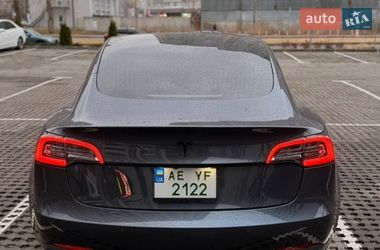 Седан Tesla Model 3 2018 в Киеве