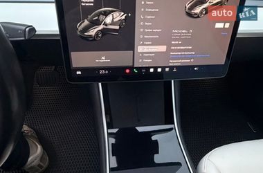 Седан Tesla Model 3 2018 в Киеве