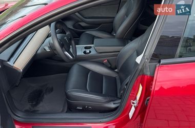 Седан Tesla Model 3 2021 в Золочеві